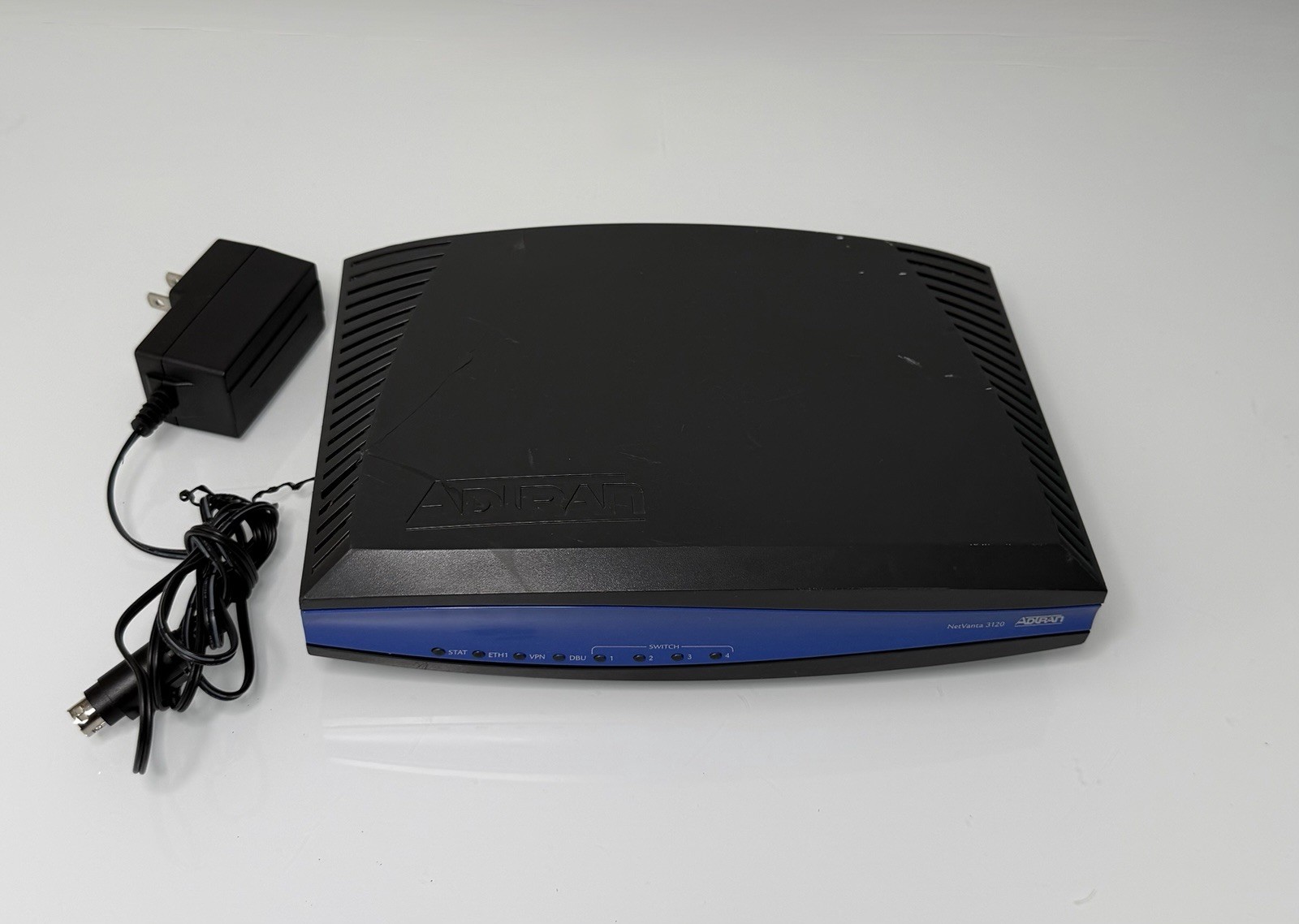Adtran NetVanta 3120 1700600L2 4-Port 10/100 Wired Access Router AC Power Supply