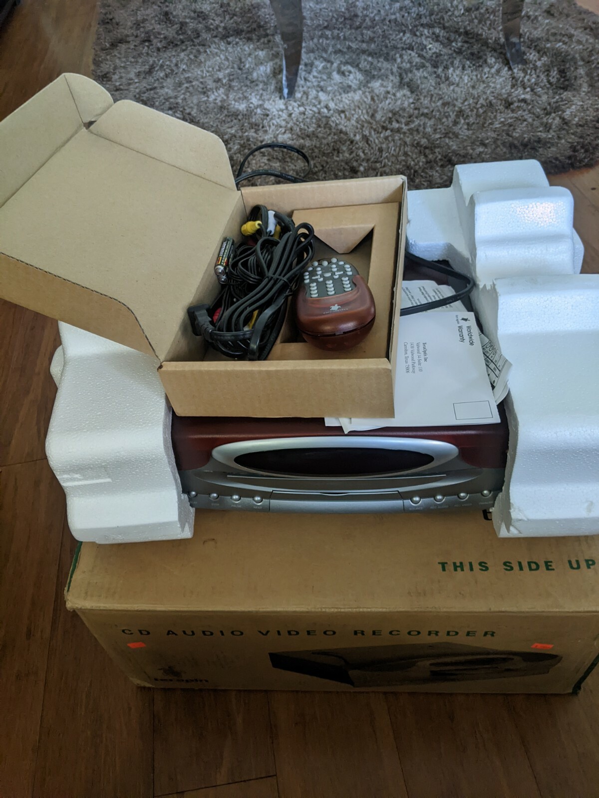 Terapin CD Audio Video Recorder  # TX0002) + Owners Manual and remote. 