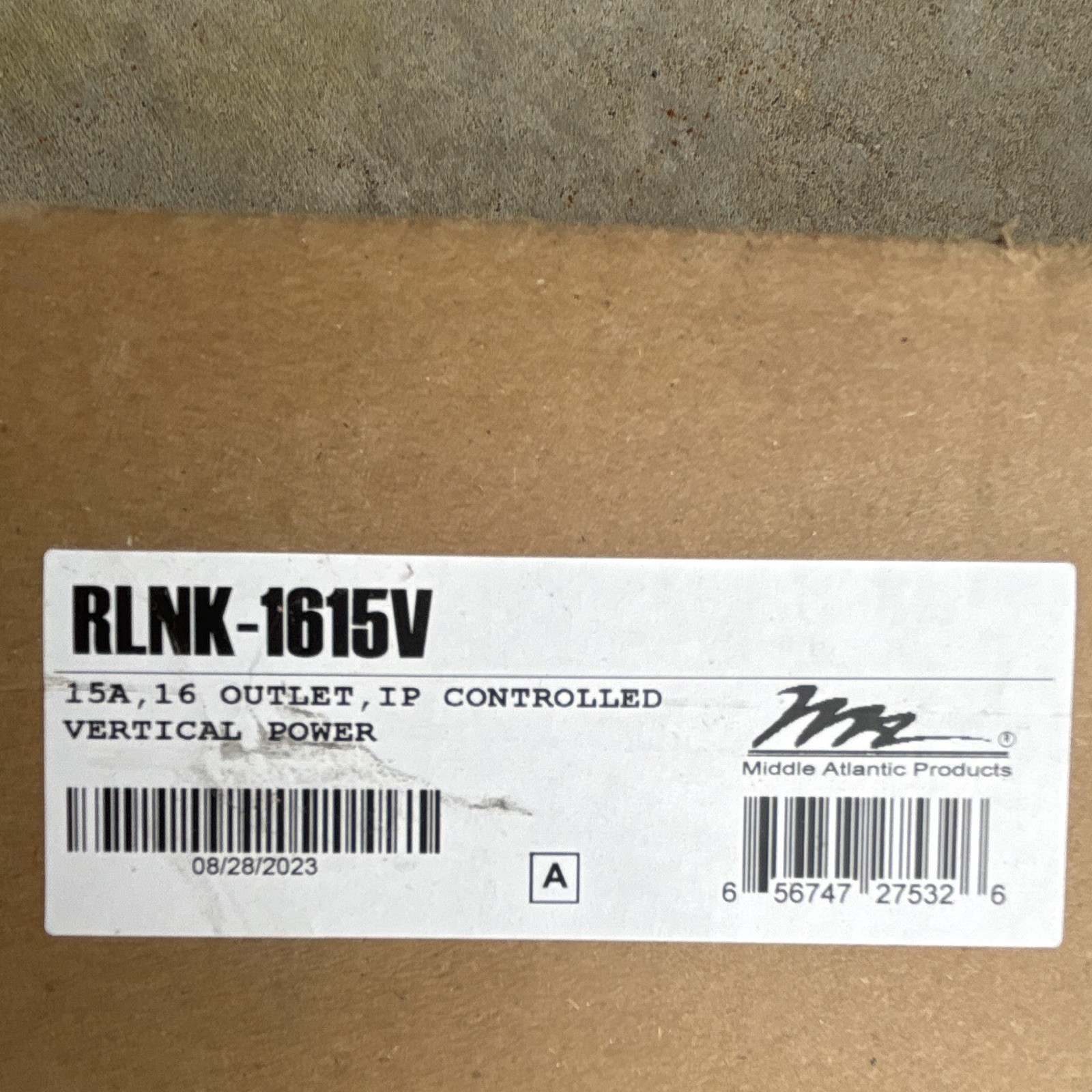 Middle Atlantic Products RLNK-1615V IP Controlled Vertical PDU 16 Outlets 15A