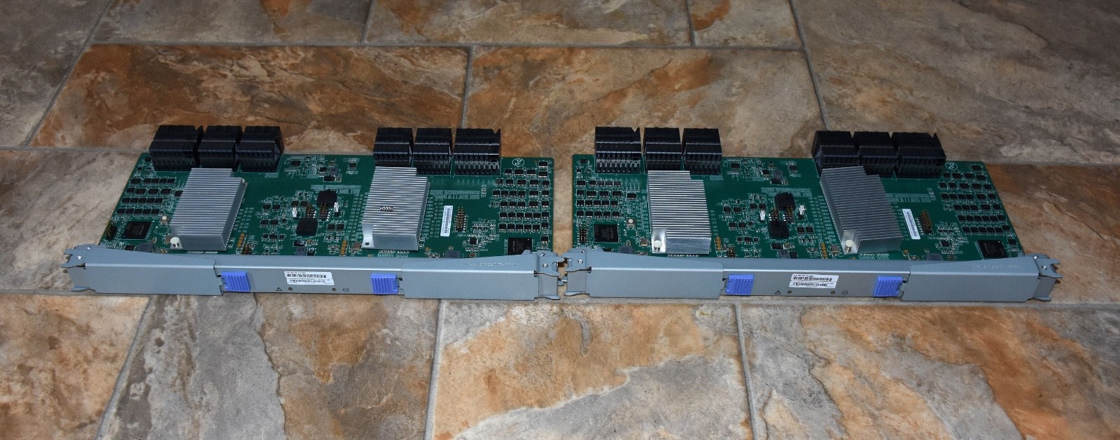Lot of 2 01LJ860, 01LJ125 IBM Secondary Expansion Module V5000 - Broken Heatsink