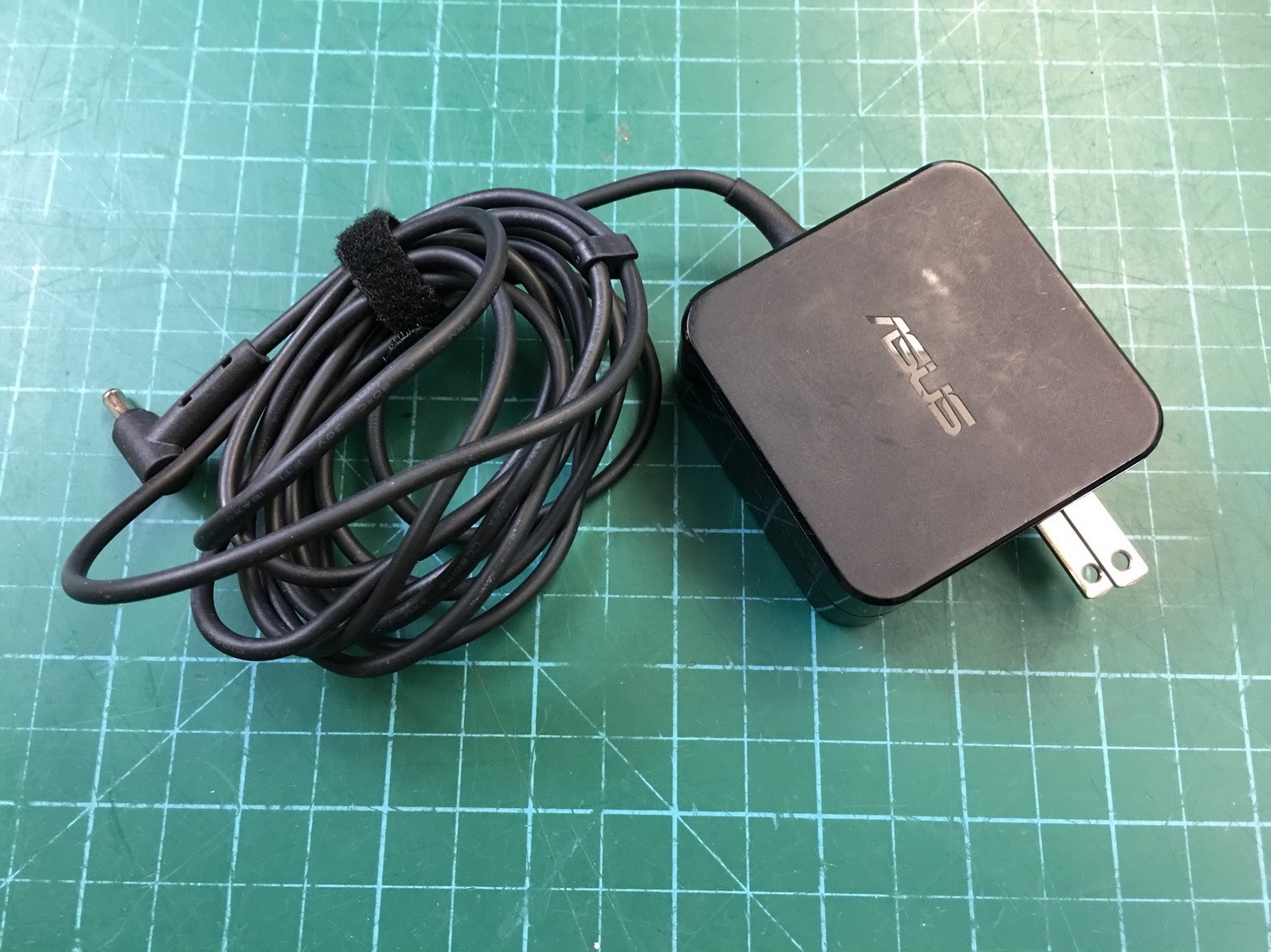 Asus S533E AC Power Adapter Charger 19V 3.42A 65W 010LF AD2087320