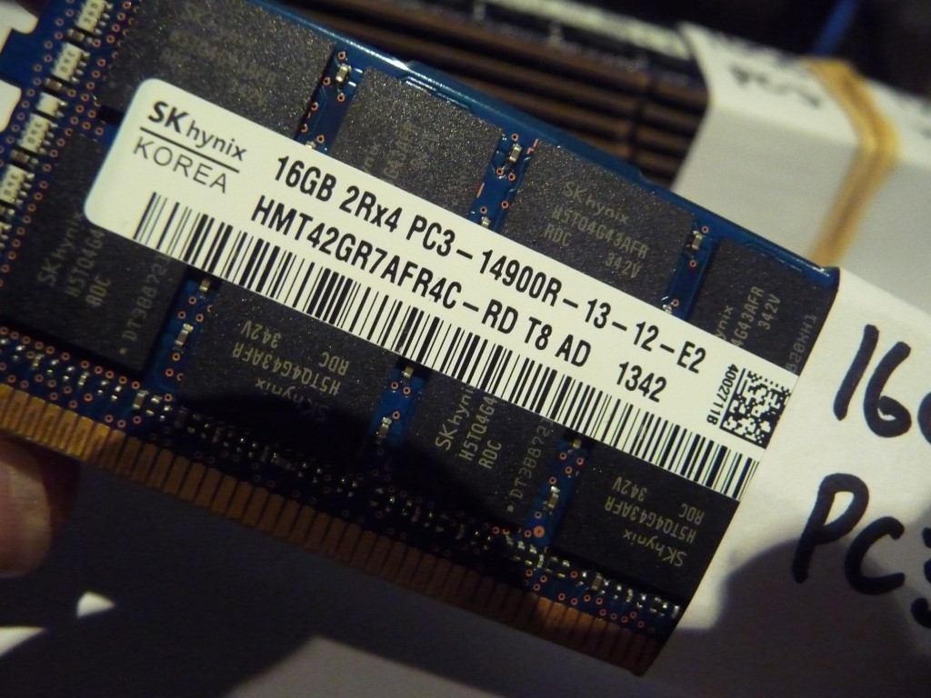 AU SELLER HP HYNIX 712383-081  16GB 2Rx4 PC3-14900R  SERVER RAM - TESTED 1342