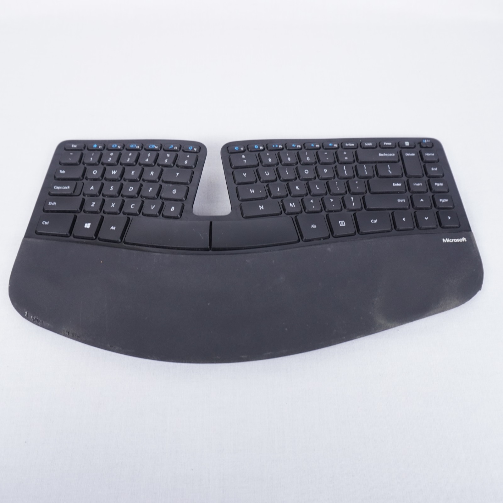 Microsoft Sculpt Ergonomic Wireless Keyboard Model 1559 W/ USB Dongle Tested