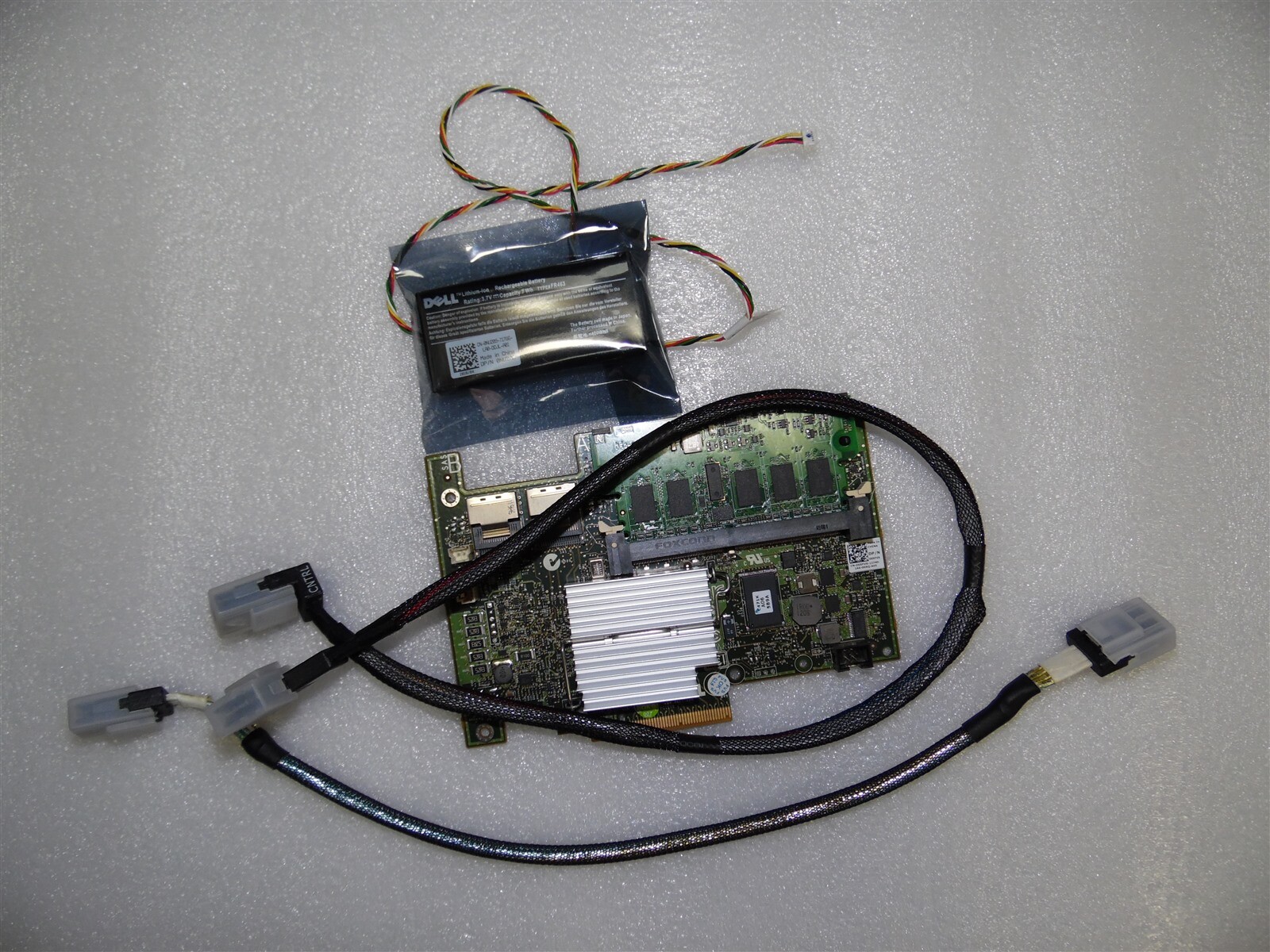 DELL POWEREDGE R510 R515 8B DELL PERC H700 SAS SATA 6Gb/s RAID BATTERY & CABLES