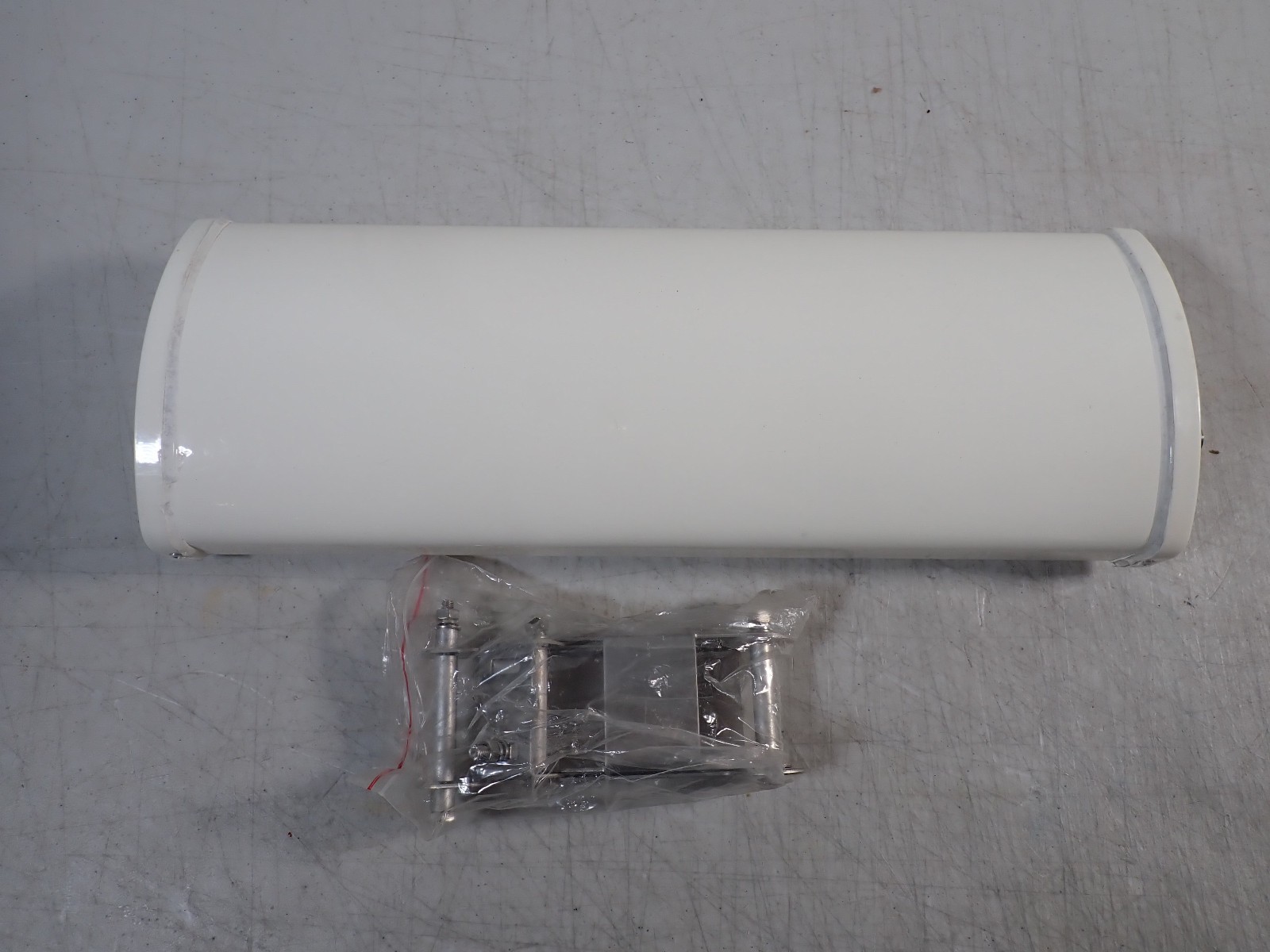 L-com HG2414SP-120 2.4 GHz 14 dBi 120 Degree Sector Panel WLAN Antenna