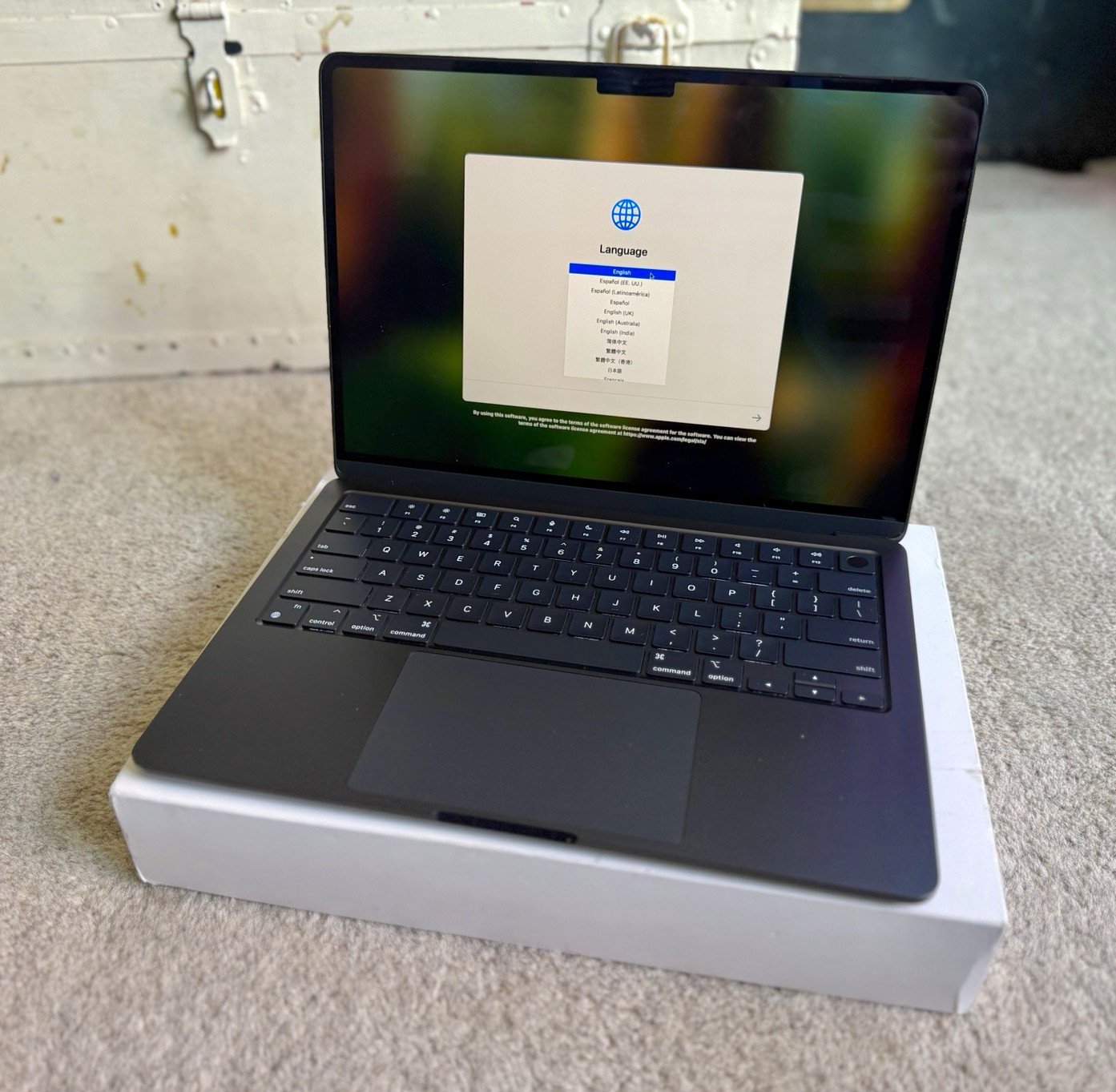 Brand New Apple MacBook Air 13" 2022 M2 8GB RAM 256GB SSD Space Gray