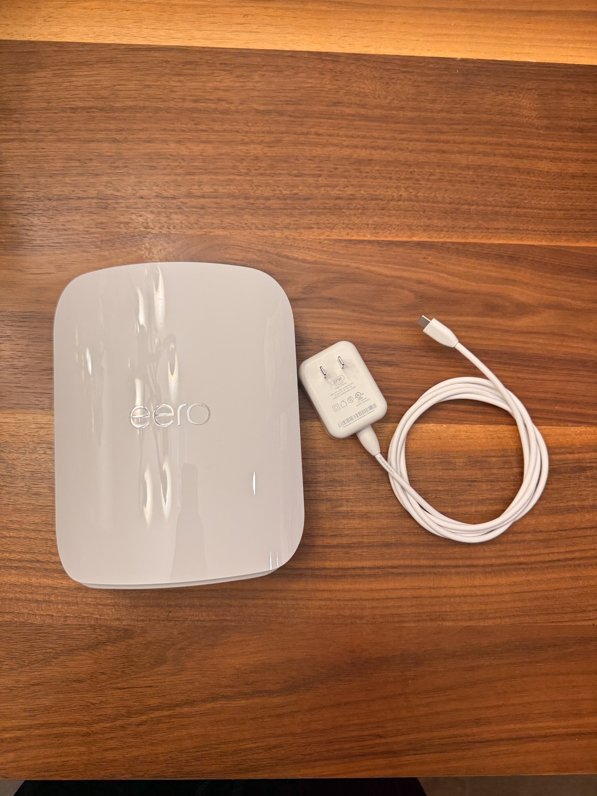 eero Pro 7 Mesh Wi-Fi 7 Router w 10 GbE - ME10
