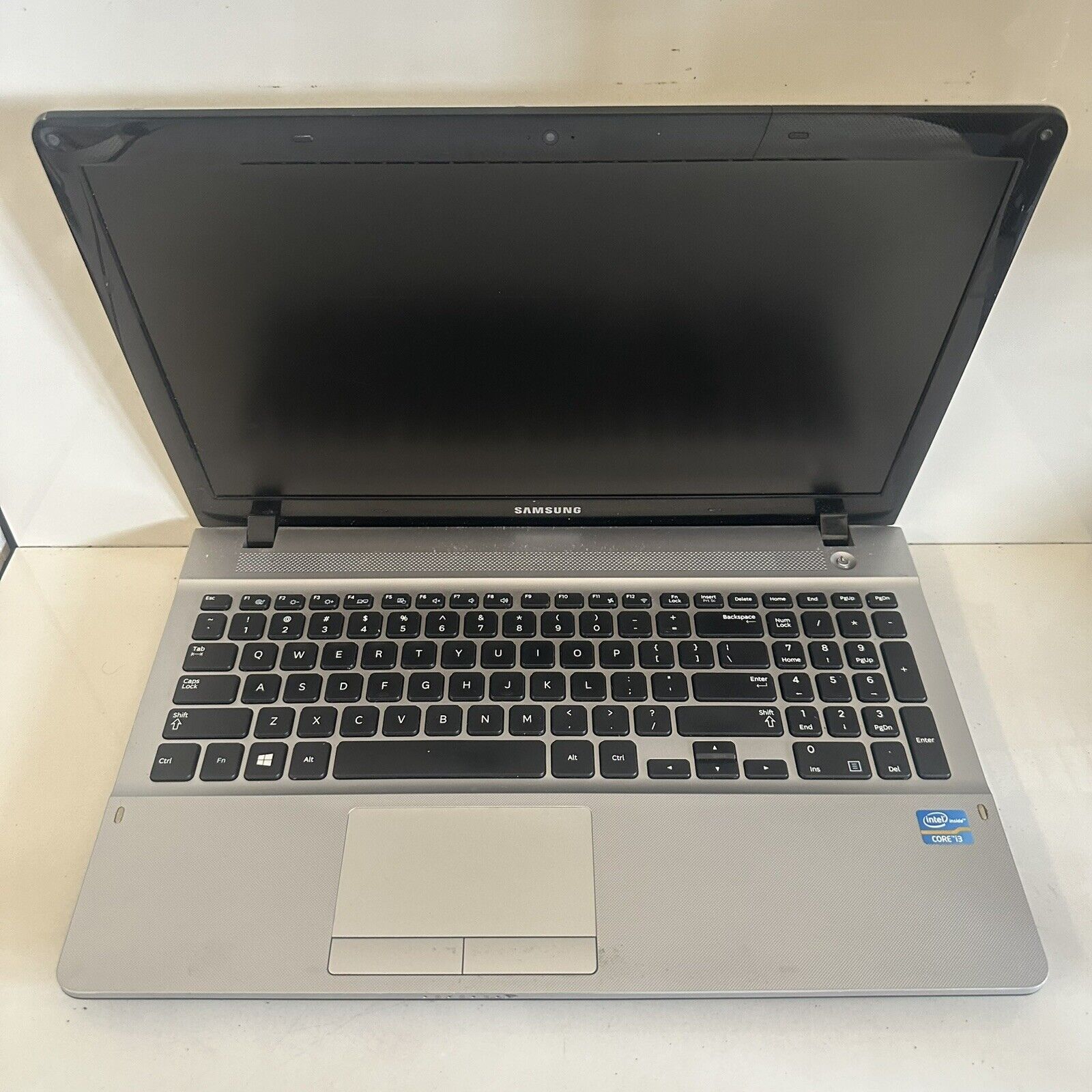 Samsung NP300E5E Laptop 15.6