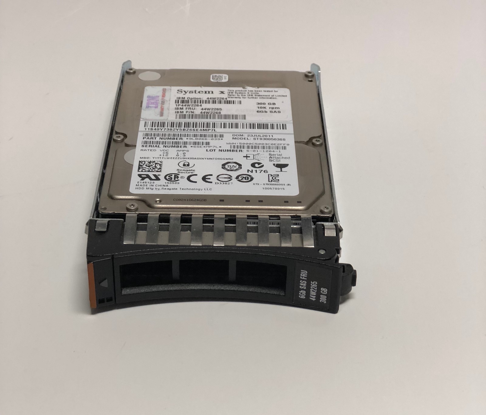 44W2264 IBM 44W2268 300GB 10K 6G SFF 2.5'' SAS HDD HARD DRIVE W/TRAY