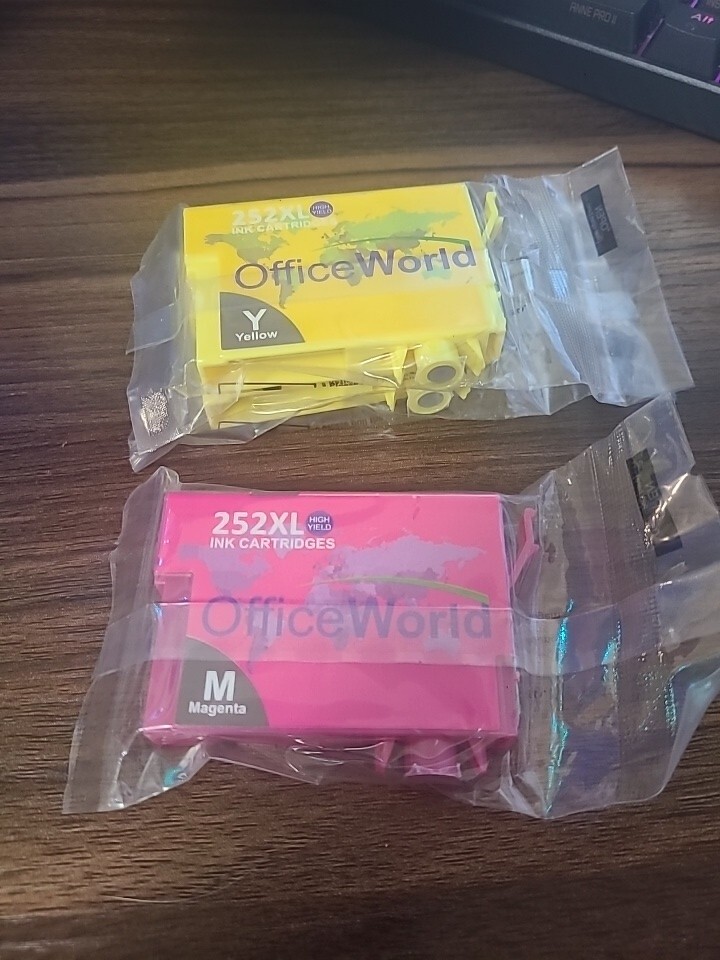 Office World 252XL Ink Cartridge 2 Yellow, 1 Magenta New Sealed