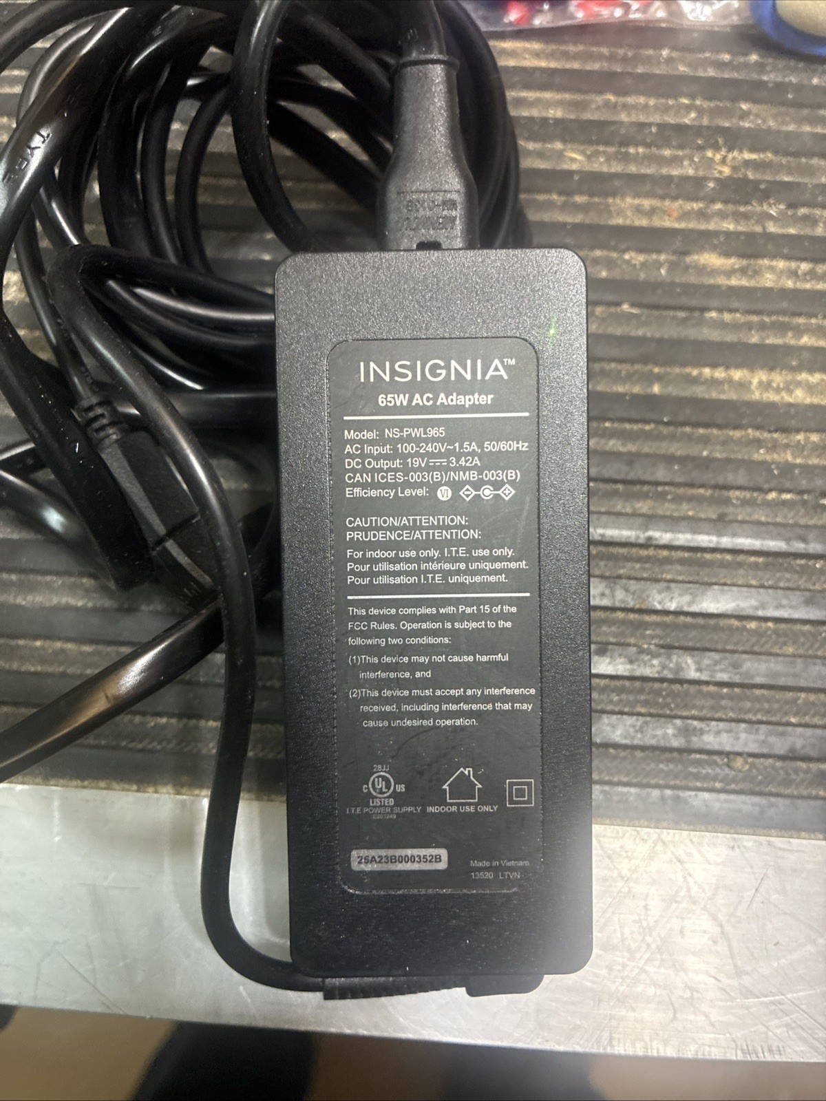 Original Insignia NS-PWL965 Power Supply AC/DC Adapter 19V 3.42A 65W