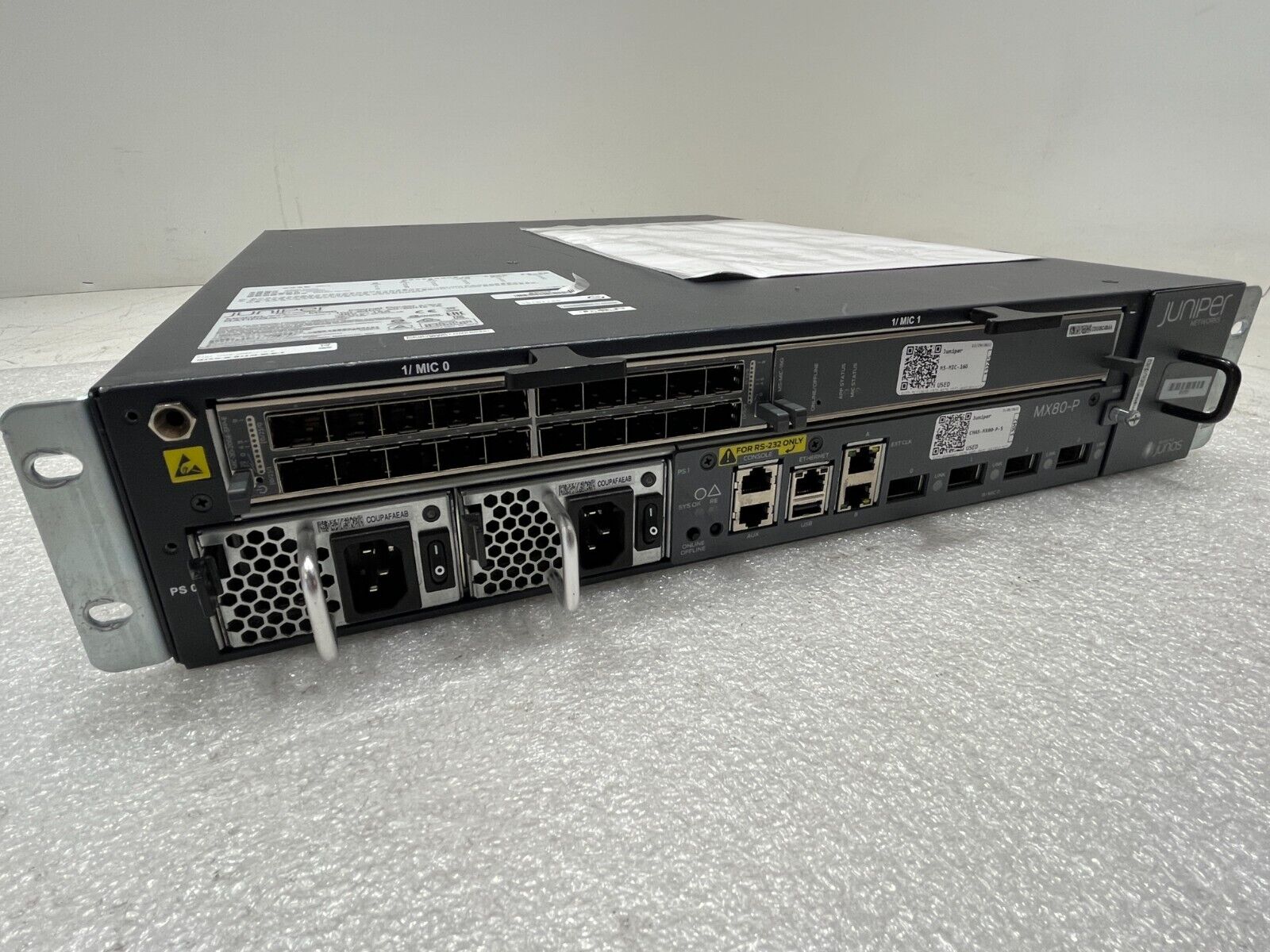 Juniper MX80-P-AC Router MS-MIC-16G MIC-3D-20GE-SFP MX80 PTP (IEEE 1588v2)