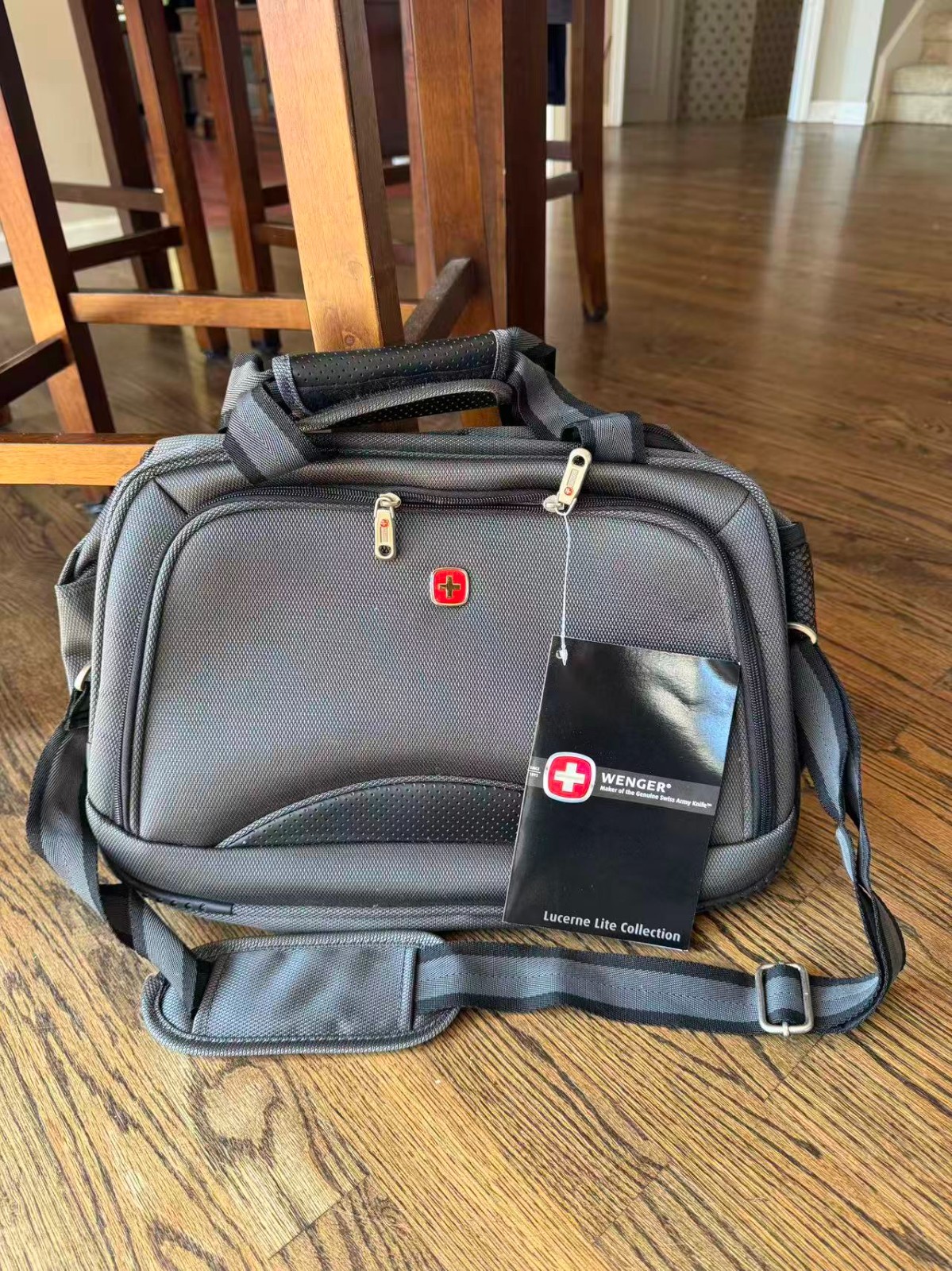 Wenger Swiss Army Boarding Bag / Travel Tote from the  Lucerne Lite Collection