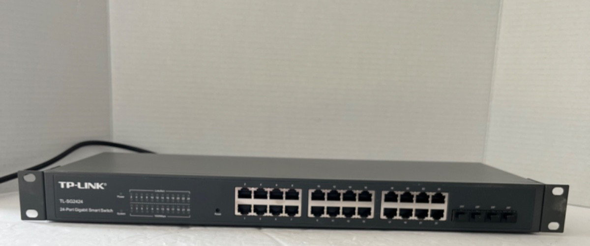 TP-LINK TL-SG2424 24-Port Gigabit Smart Switch W/4 Combo SFP Slots L2/L3/L4 QoS
