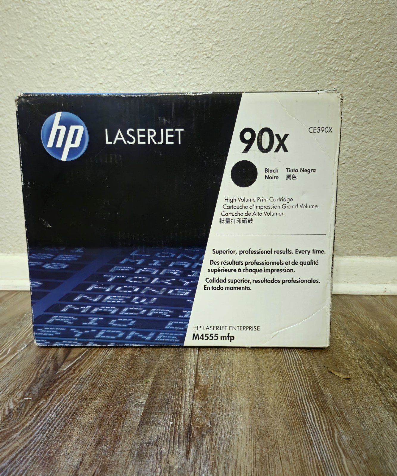 HP CE390X (90X) Hewlett Packard Black Toner Cartridge Genuine New Box Damage