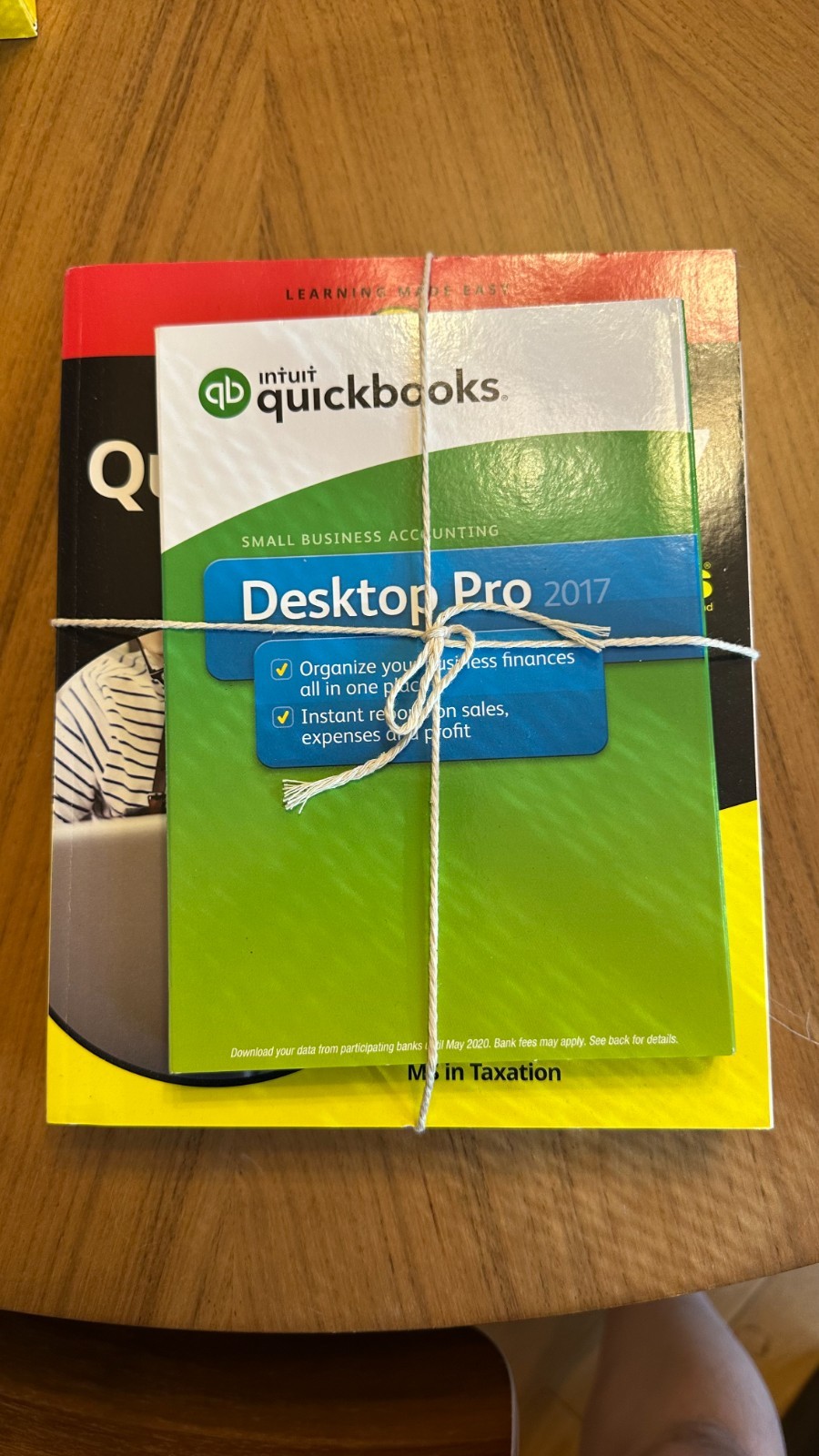 Intuit QuickBooks Desktop Pro 2017 Windows CD Activation Code No Subscription