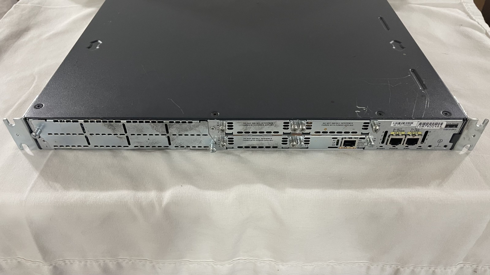 Cisco 2800 Series Model 2811 Integrated Services Router IOS 12.4 W/ Ears Tested