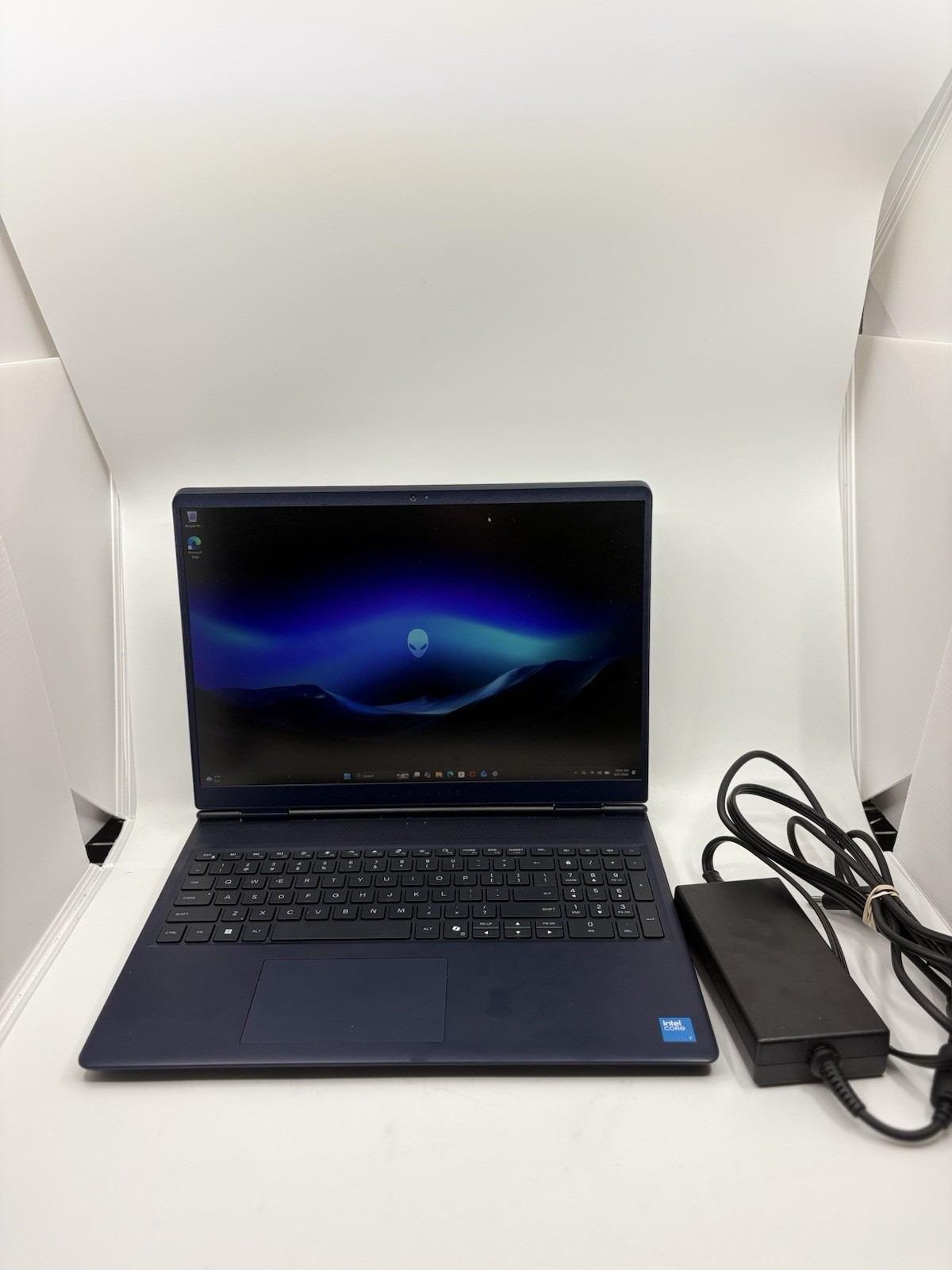 Dell Alienware 16 Aurora 120Hz QHD+ 2.5 GHz Core 7 240H 32GB 1TB SSD RTX 5060