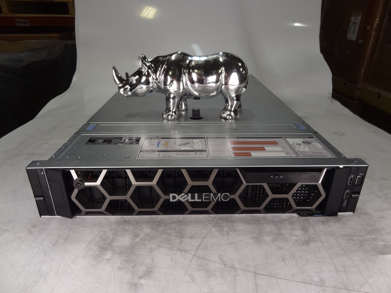 Dell PER740-16BAY-SFF PowerEdge 16x SFF Server