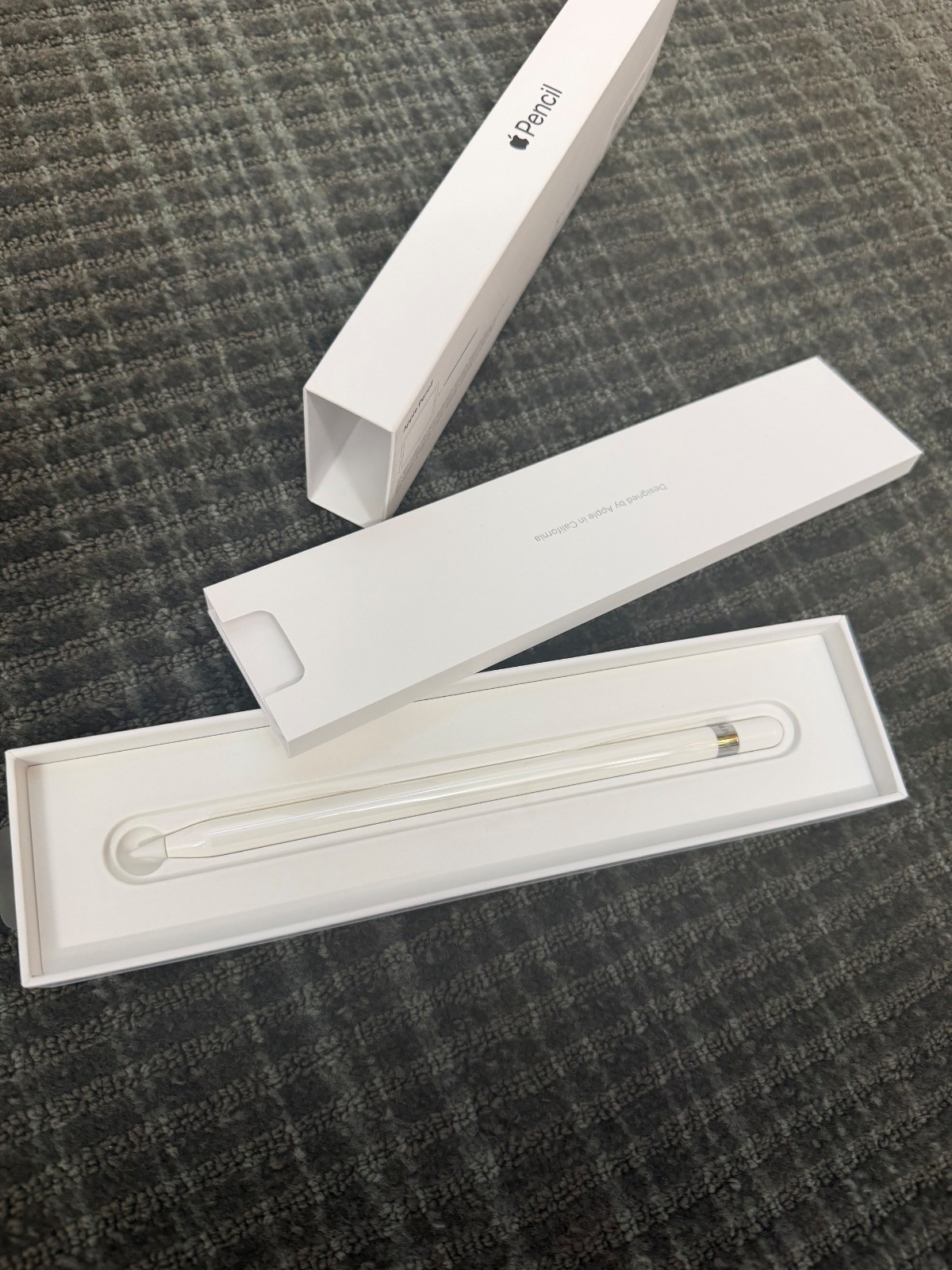 Apple Pencil (1st Generation) - MK0C2AM/A  **NEW IN BOX**