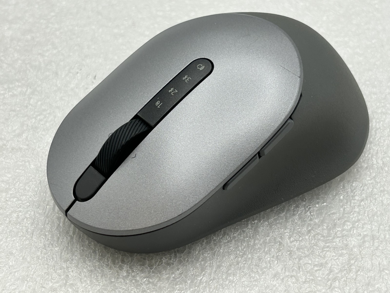 Dell Multidevice Wireless Mouse - MS5320WT NO DONGLE SILVER BLUETOOTH w/ Free SH