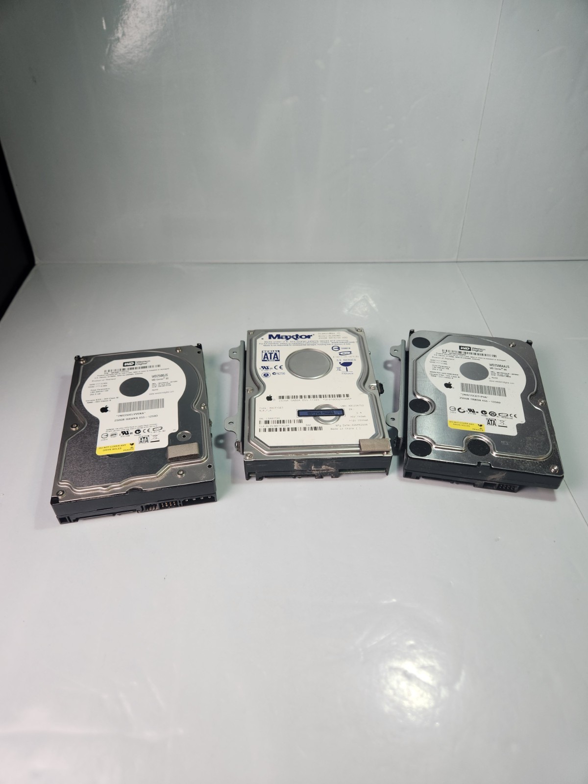 Lot Of 3 Western Digital And Maxtor Apple Sata Desktop Drive 250gb For Parts 