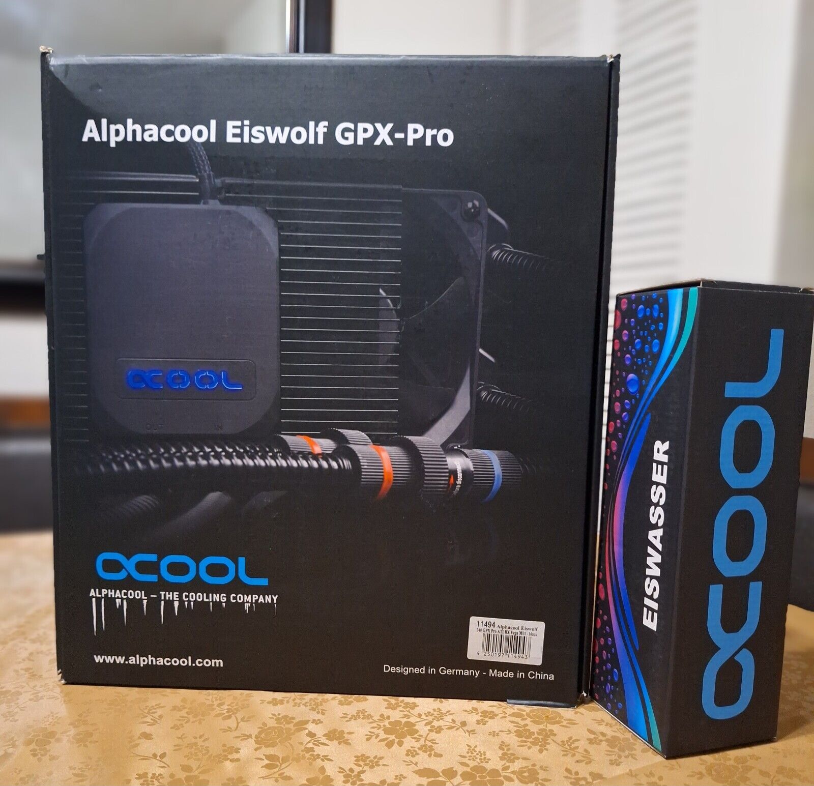 Alphacool Eiswolf GPX-PRO.GPX-A Vega pro M01 and EISWASSER BOTLE .