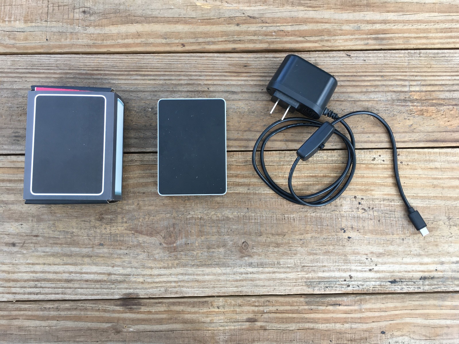 Rasoberry Pi 4 w/4gb Ram, FLIRC Case, Power Supply