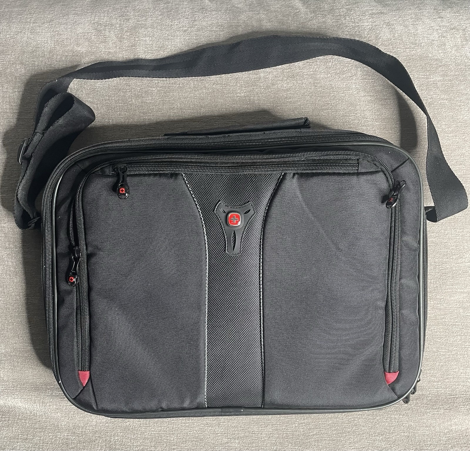 Swiss Gear Computer  Black Laptop iPad Tablet Case Carry On Bag