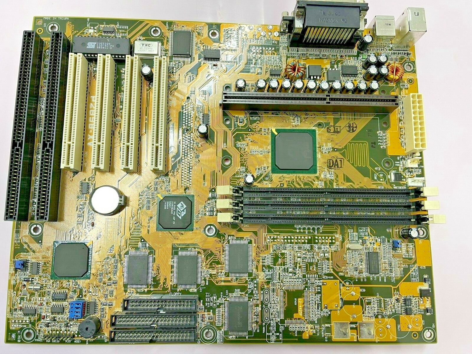 RARE VINTAGE ASUS P2B98-XV R1.01 SLOT 1 FULL SIZE ATX MOTHERBOARD ATI VGA MBMX17