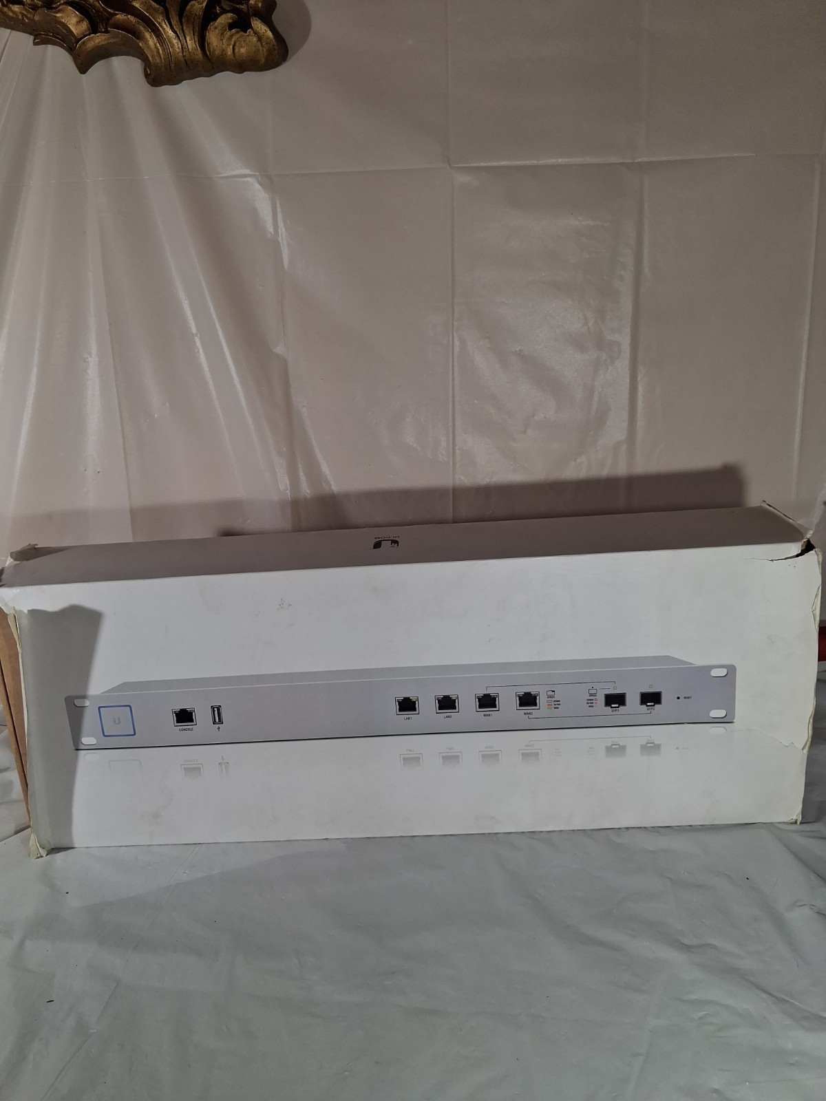  Ubiquiti UniFi Security Gateway Pro  (USG-PRO-4)  Sold As Is 