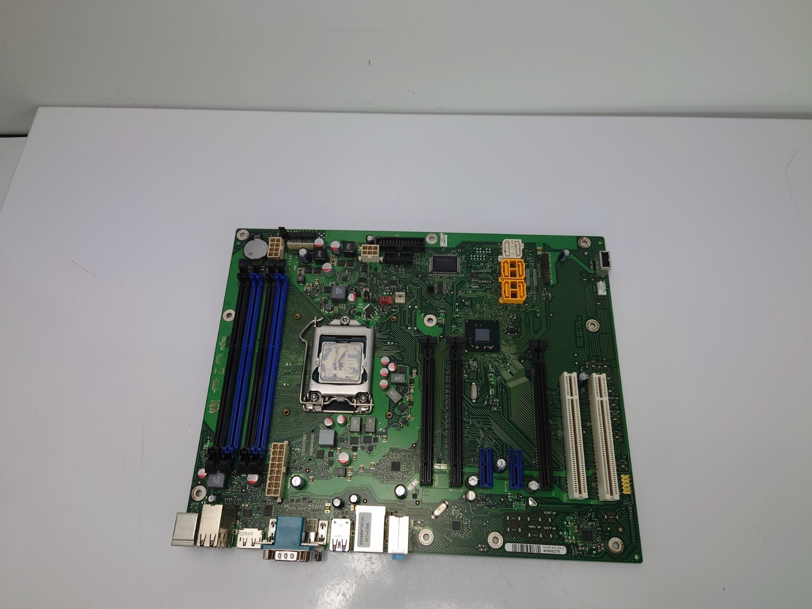 Fujitsu D3167-A11 GS 2 Workstation Motherboard Celsius W520 LGA1155 Untested