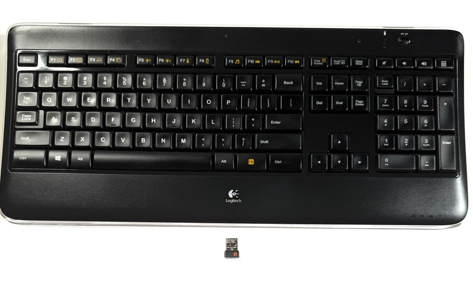 LOGITECH K800 Wireless Illuminated Keyboard (Y-R0011) w/ Dongle Batteries Incl