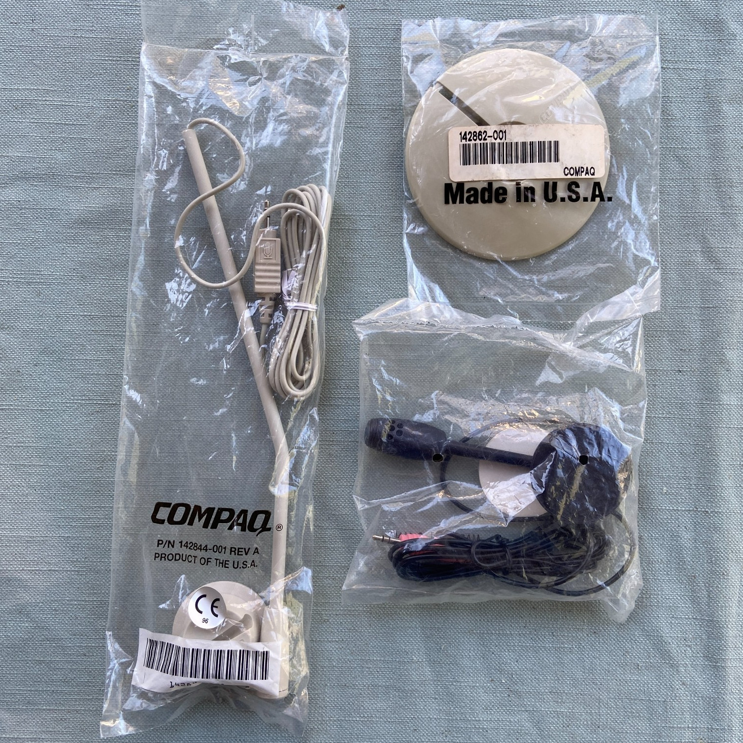 New NIP Compaq MIC PC Computer PN 142844-001 Made USA Stand Tall Original Generi