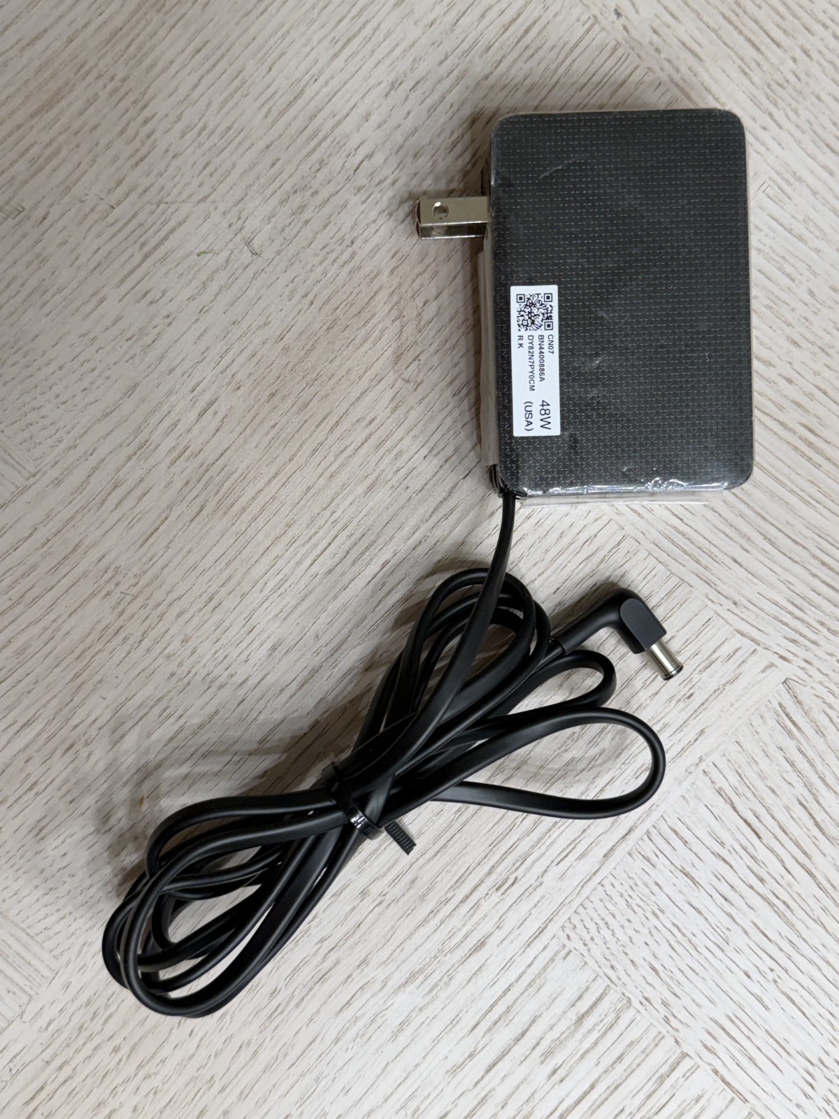 Genuine Dell 48W Laptop AC Power Adapter Charger P/N DY82N7PY0CM