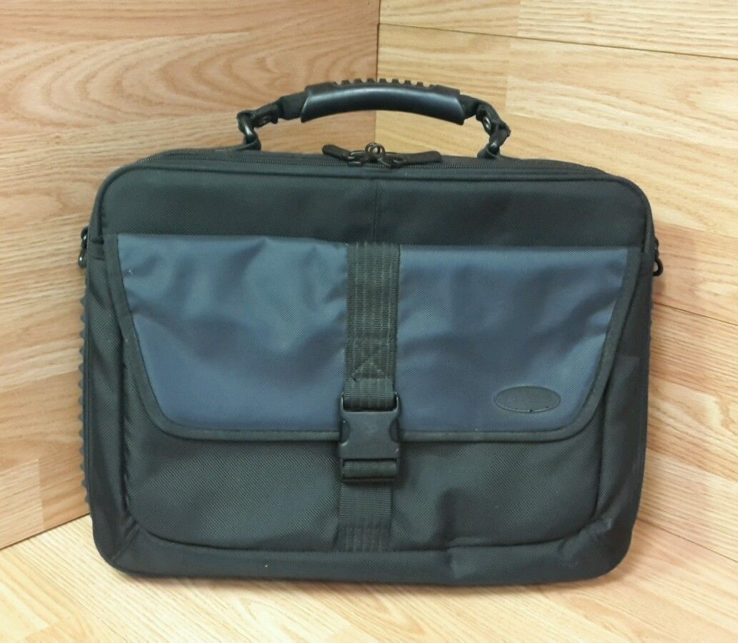 Targus (CBT300-001) 15.4 BlackTop Standard Notebook Carrying Case **READ**