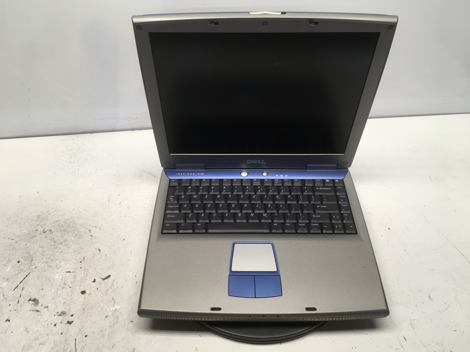 Dell Inspiron 5100 Intel Pentium 4 2.66GHz 1 GB NO HDD No Batt
