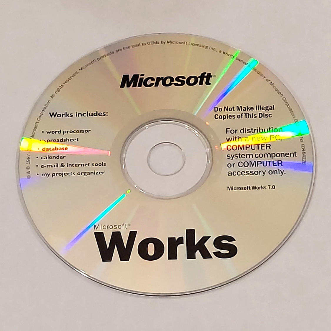 Microsoft Works 7.0 Office Software Suite CD-ROM Disc Format