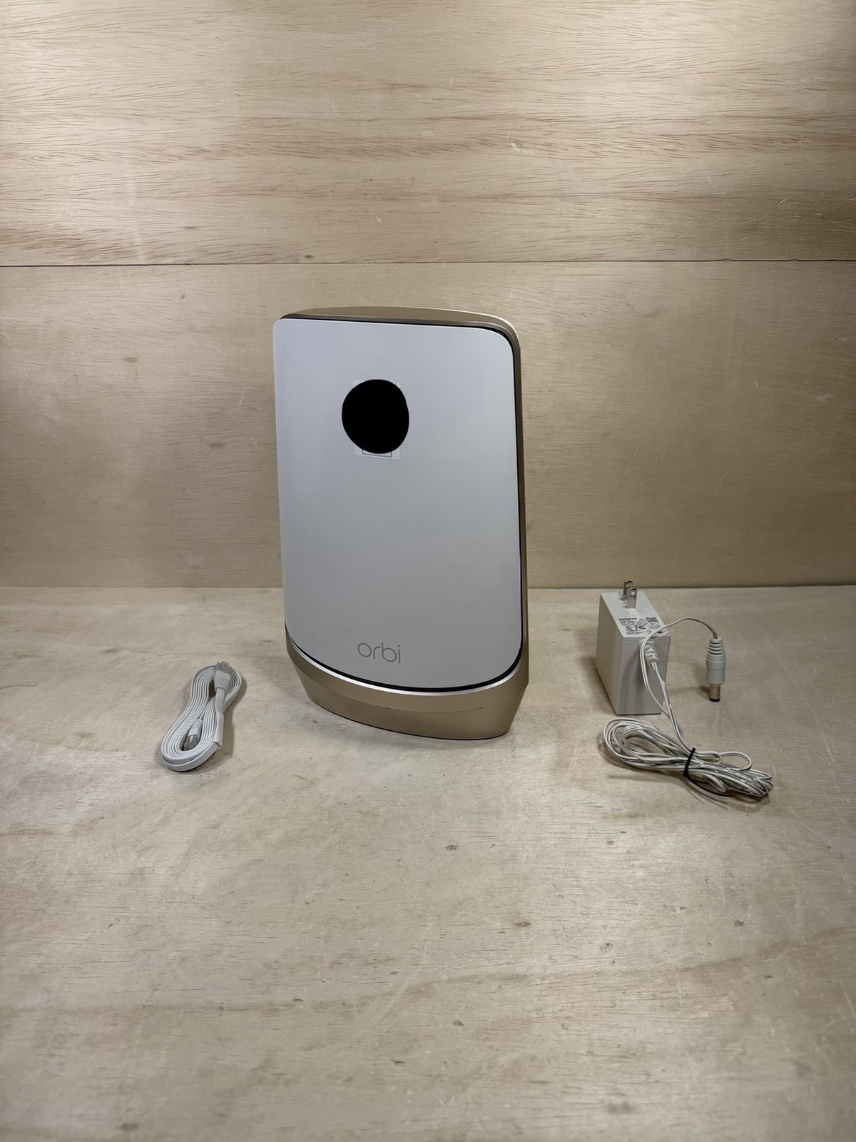 Netgear Orbi 960 10.8 Gbps 4-Ports 2.5 Gbps Wireless Router - RBRE960 + ETH Cord