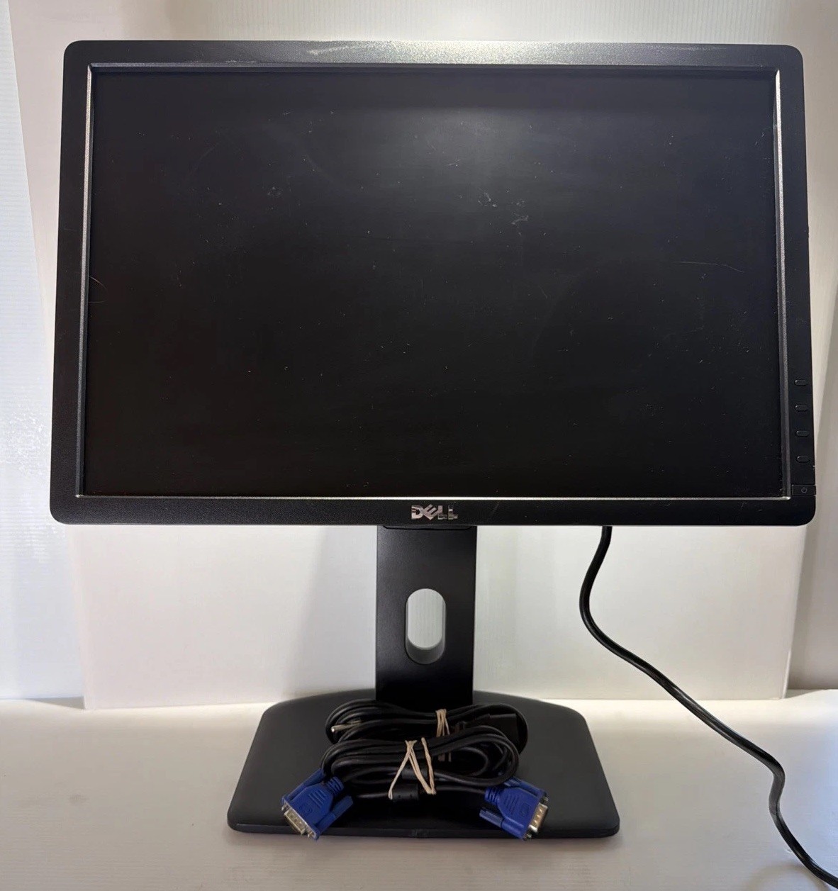 Dell P1913 19" Widescreen Flat Panel LCD Monitor Black with Stand and Cables
