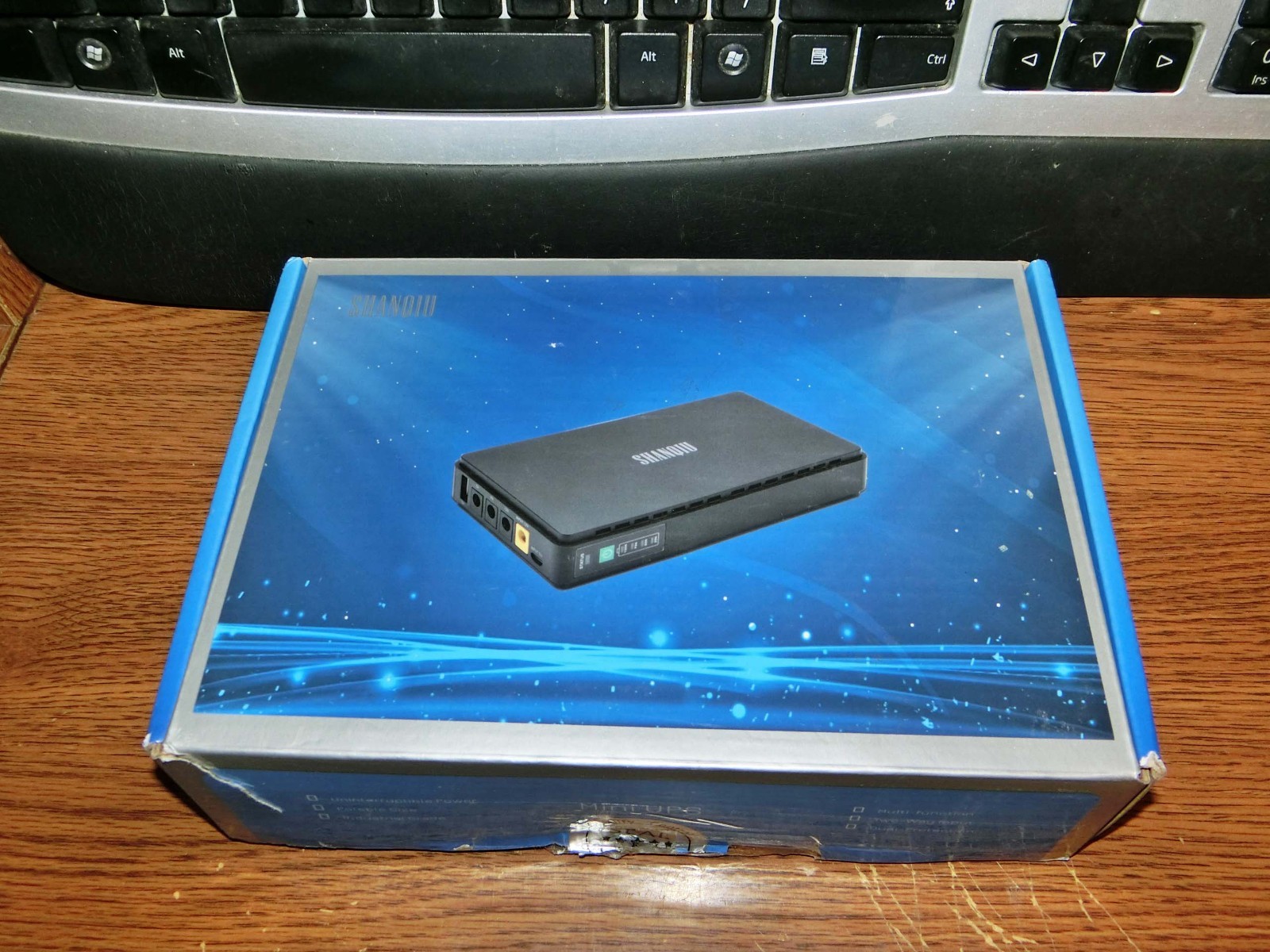 Shanqiu Mini UPS Battery Backup Uninterruptible Power Supply Router FX5- 12