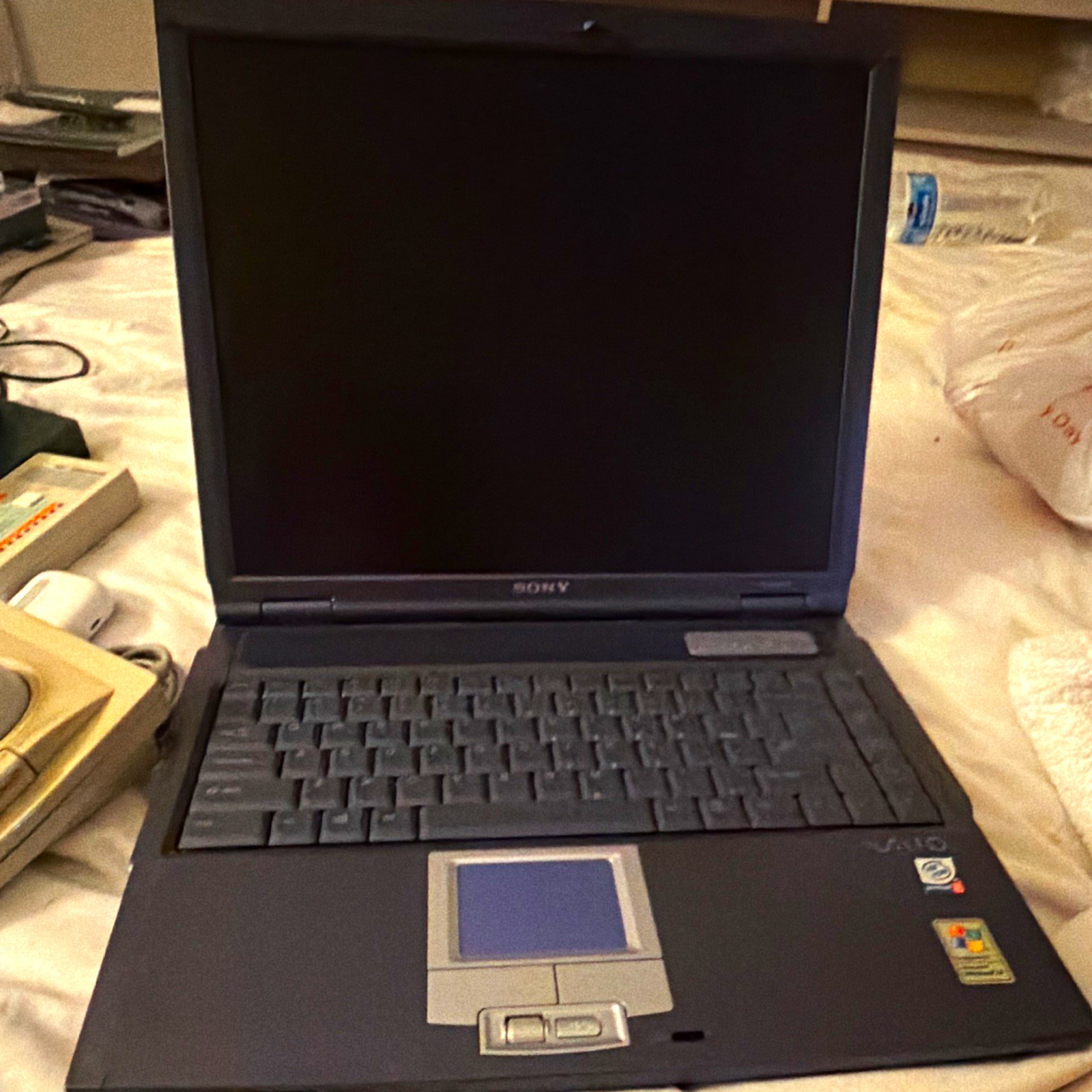 Sony VAIO 15" Laptop Pentium 4 3.20GHz 512MB HDD 100GB DVD USB 2.0
