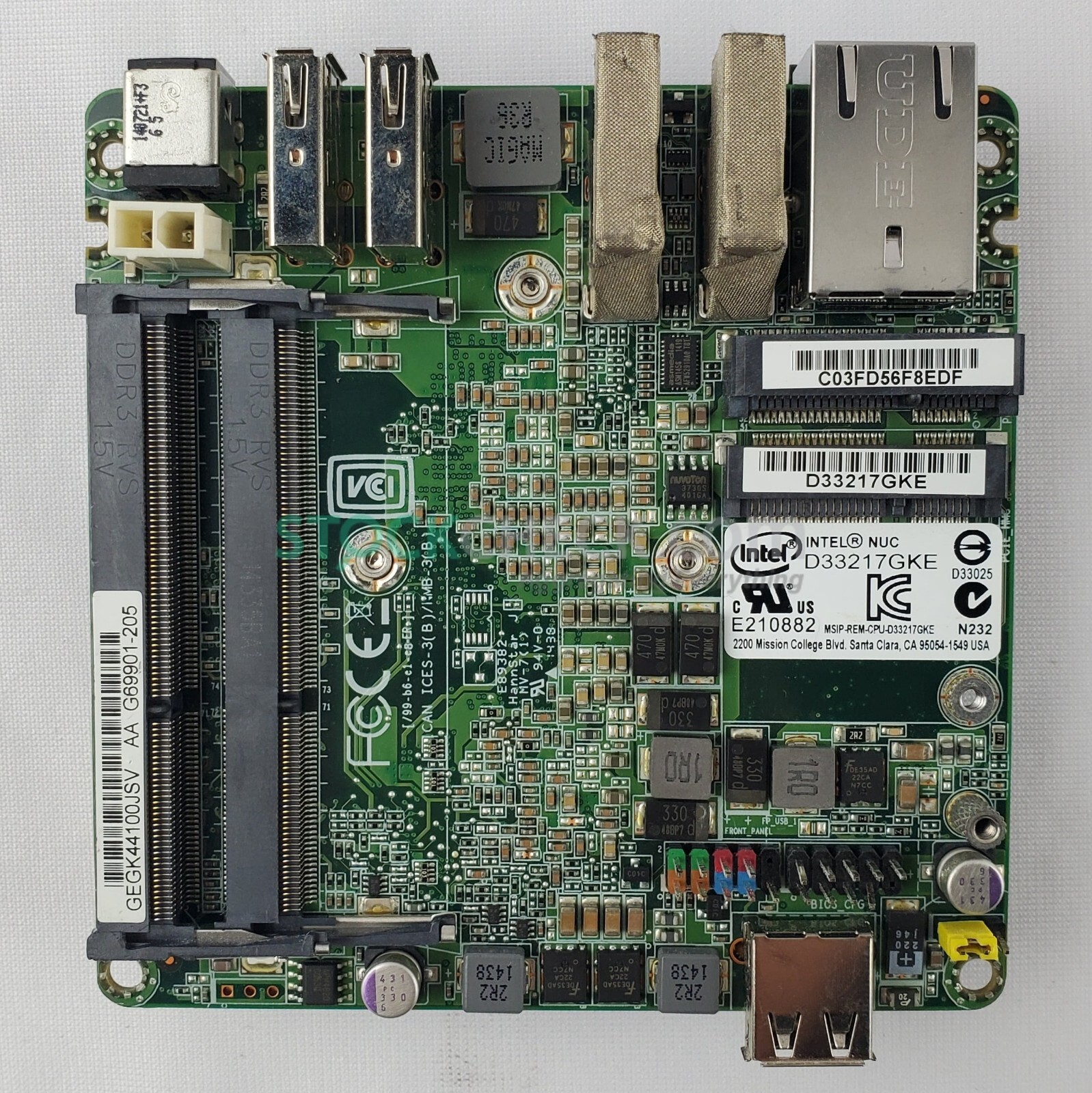 Intel D33217GKE NUC Board