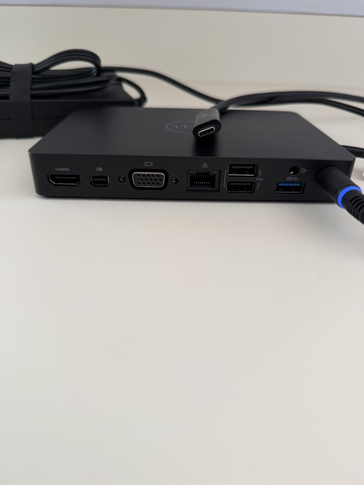 Dell WD15 K17A USB-C Docking Station w/ Genuine Dell 130W AC Adapter