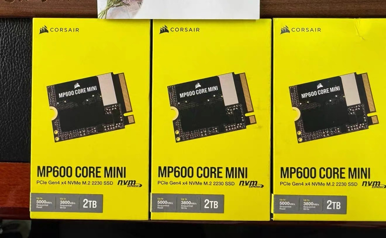 compatible CORSAIR MP600 MINI 2TB M.2 NVMe Internal SSD 
