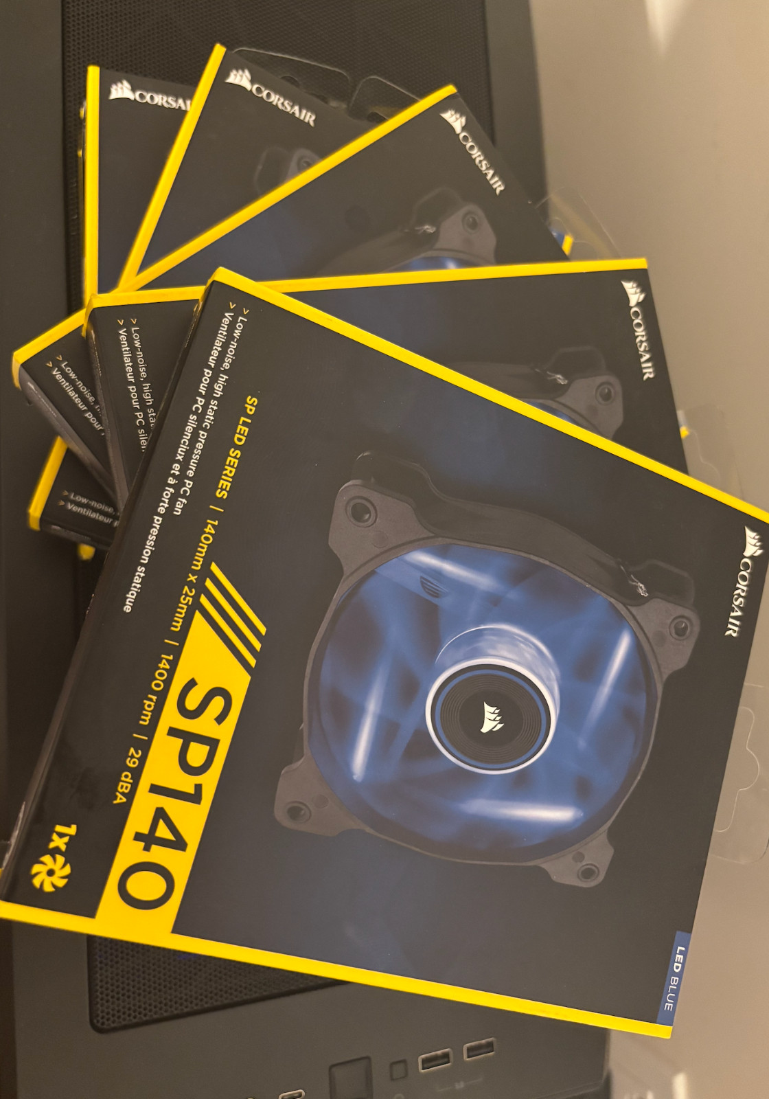 5 x Corsair SP LED Series 140 mm x 25mm (BLUE) -New (also sold individually)