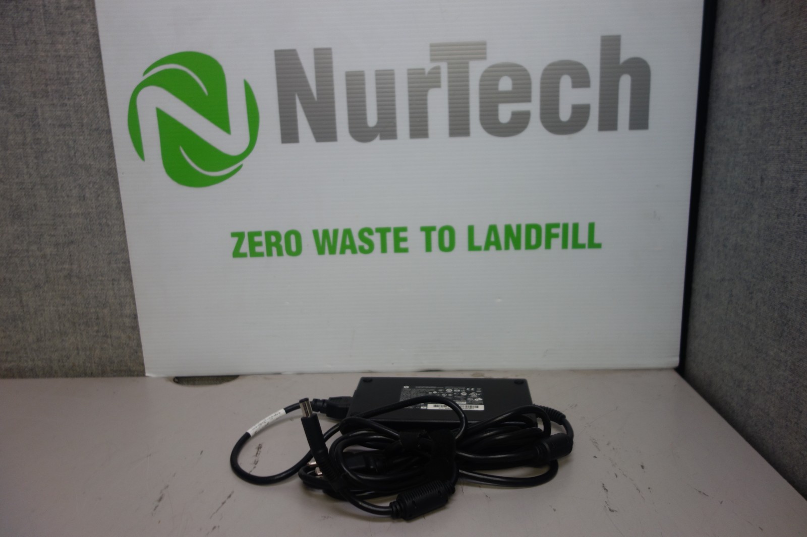 Lot of 5 HP 644698-003 19.5V 10.3A 200W AC Power Adapter Charger