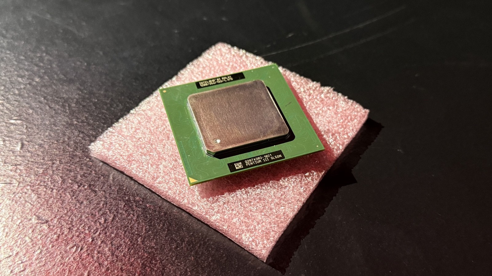 Intel Pentium III-S 1.26 GHz (RK80530KZ012512 / SL5GN) Processor