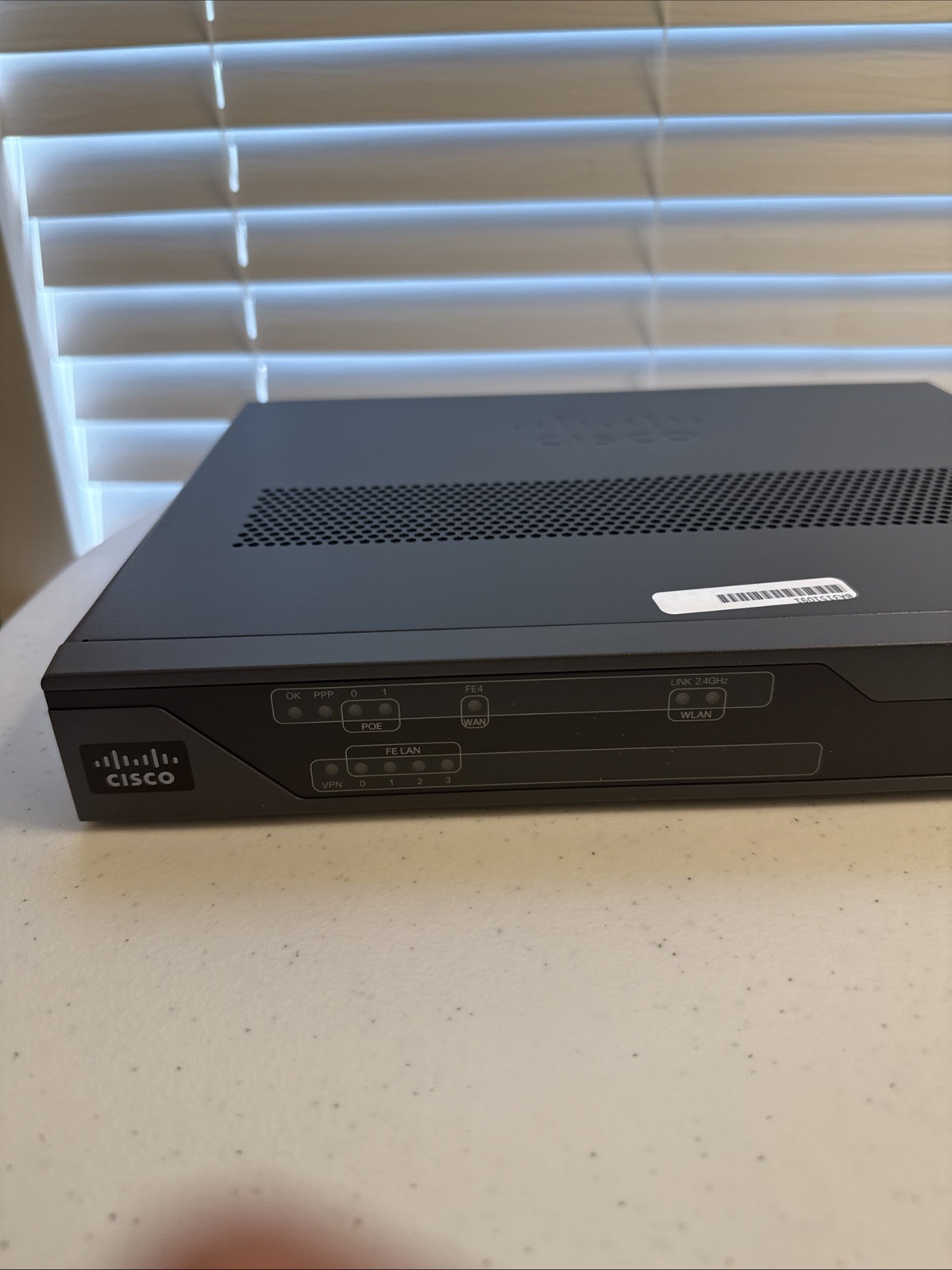 Cisco C881W-A-K9 V01 Integrated Services Router Brand New With Cabling