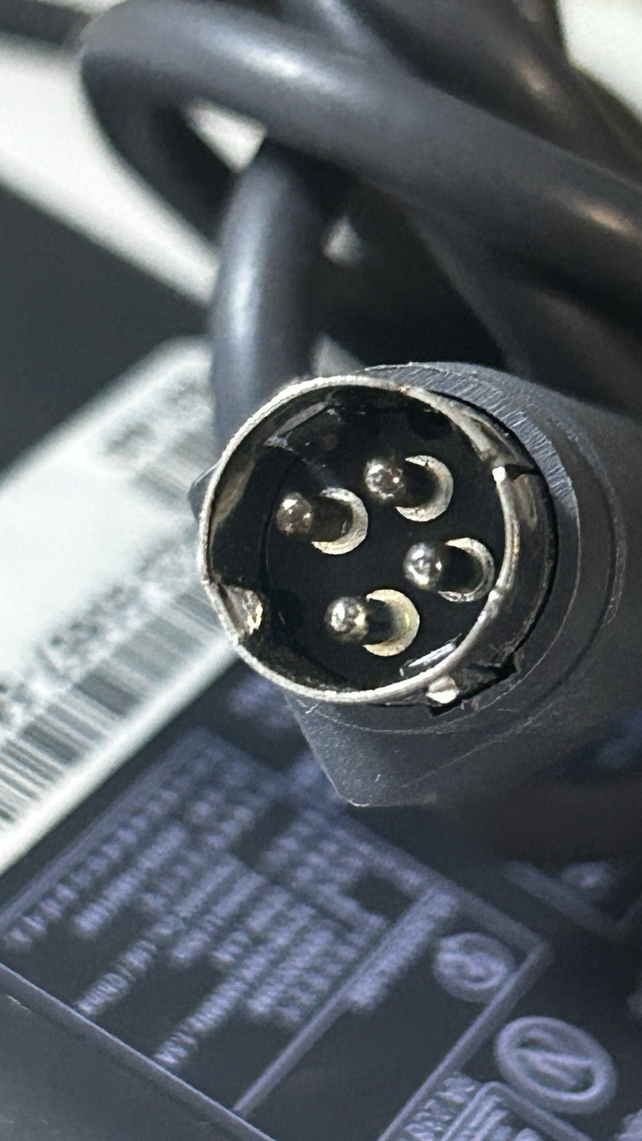 Genuine Dell PA-9 Family 90W AC Adapter R0423 20V 4.5A 4-Pin Inspiron Latitu